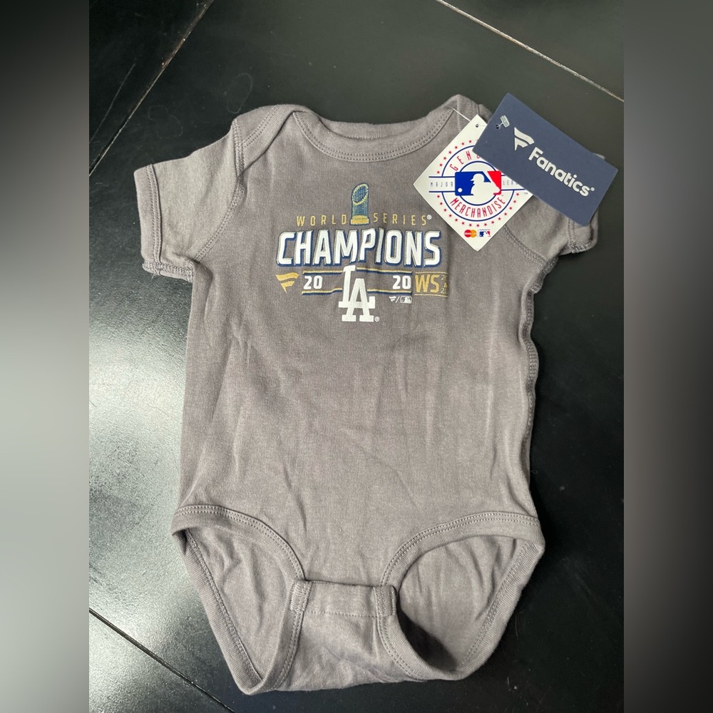 💕Bundle 3 of $20 Fanatics Gray LA 2020 World Series Champions baby bodysuit